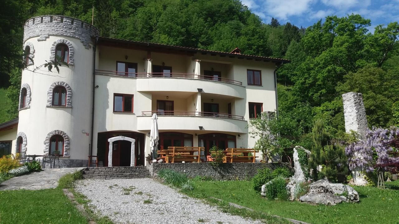 Hotel Glamping Zlata Ribica Idrija pri Baci Exterior foto